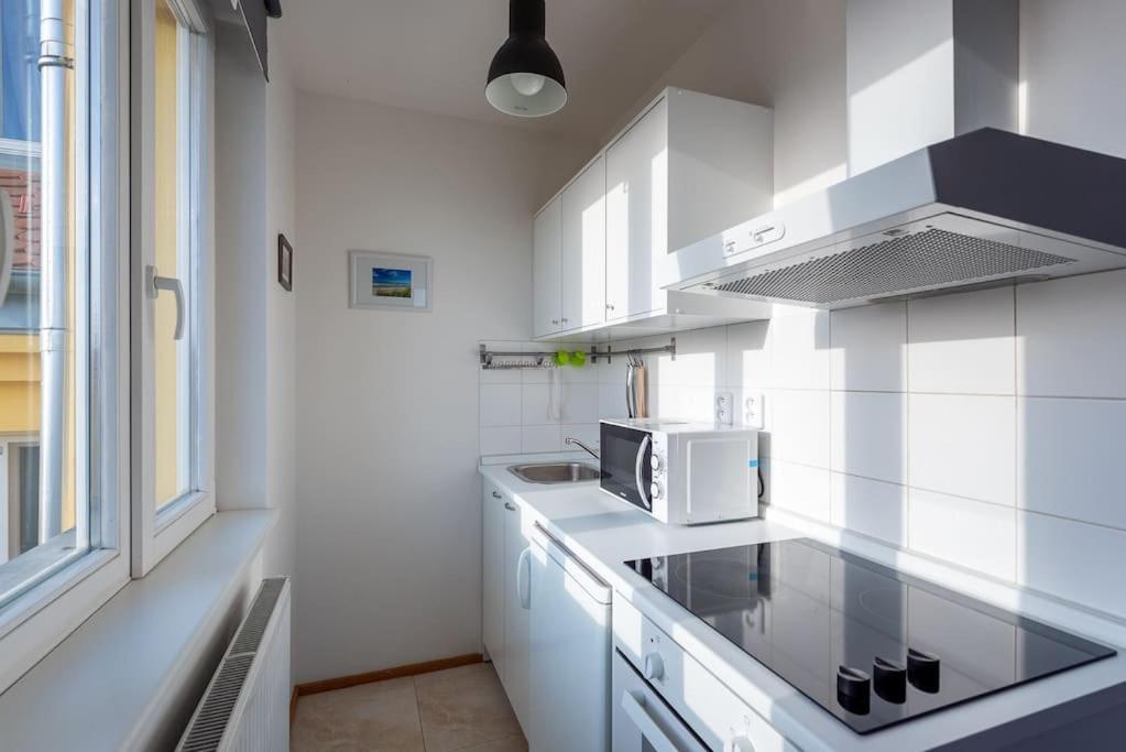 Sunny Safron Apartment Прага Экстерьер фото