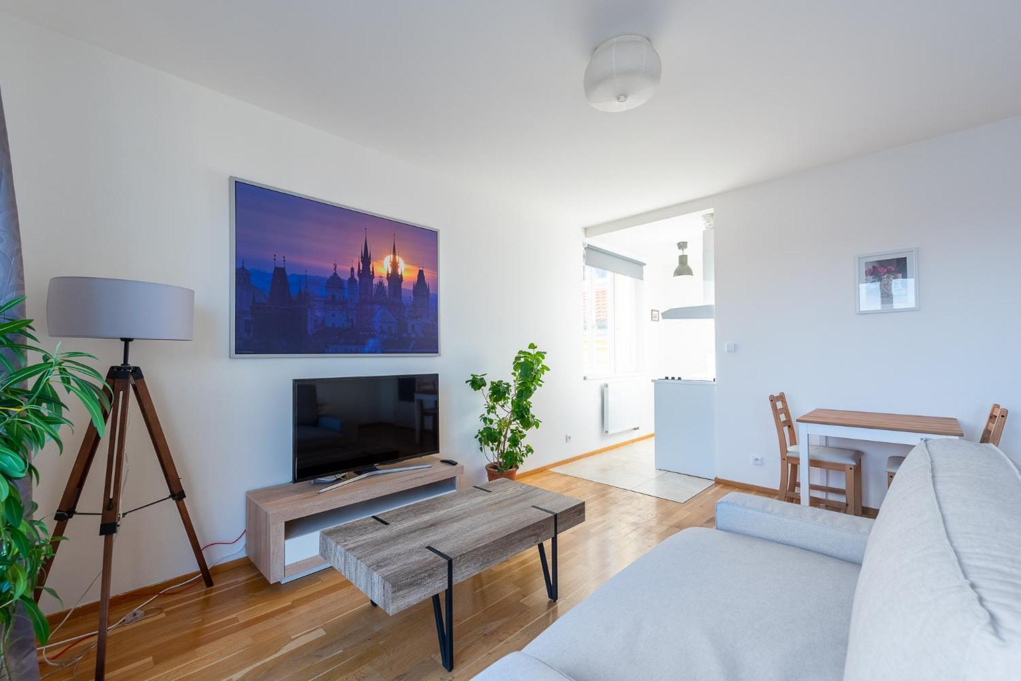 Sunny Safron Apartment Прага Экстерьер фото