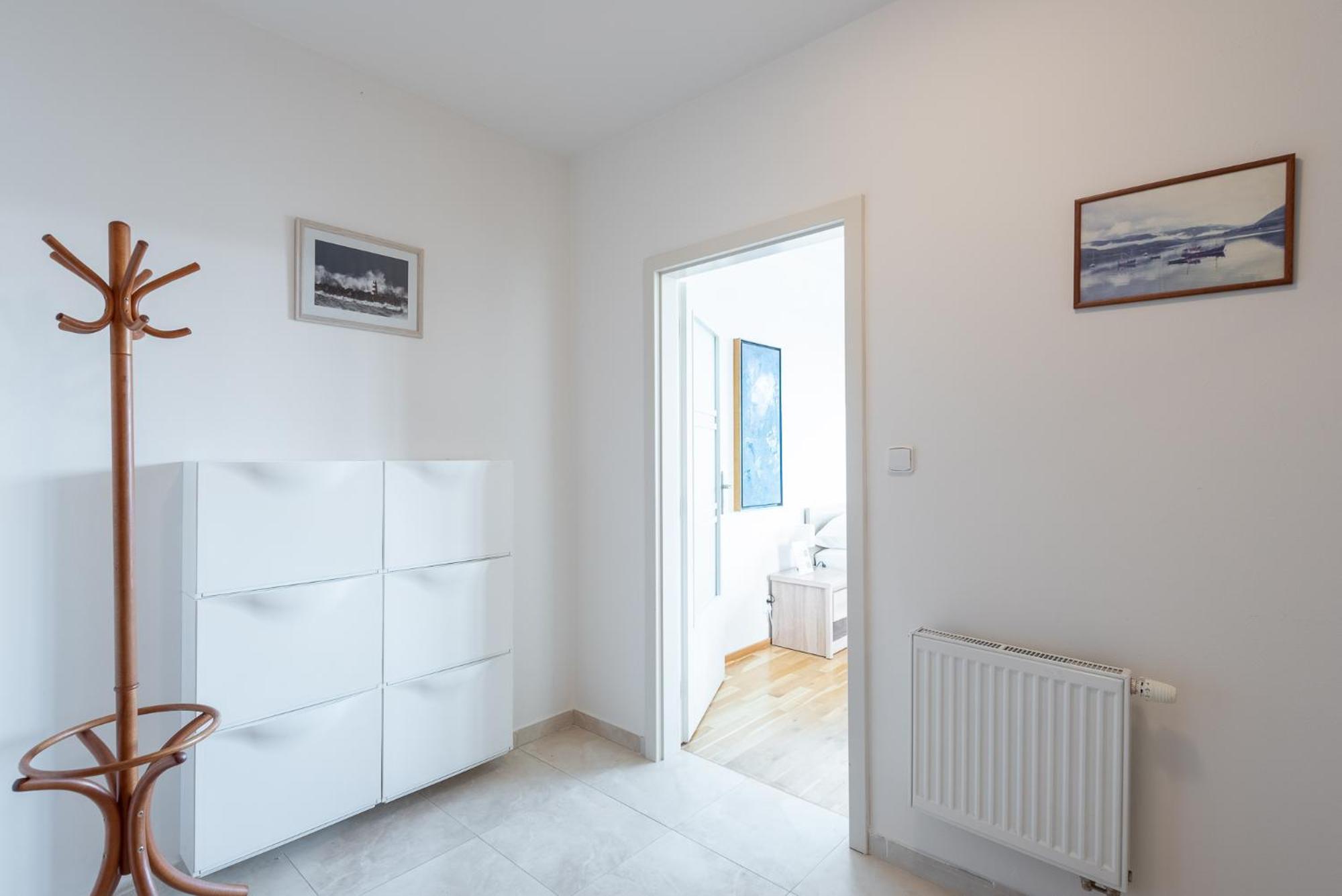 Sunny Safron Apartment Прага Экстерьер фото